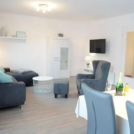 With 2 Bedrooms Dom wakacyjny Carolinensiel